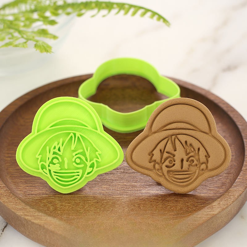 Kitchen Gadgets Usa - Cetakan Kue One Piece Luffy Zoro